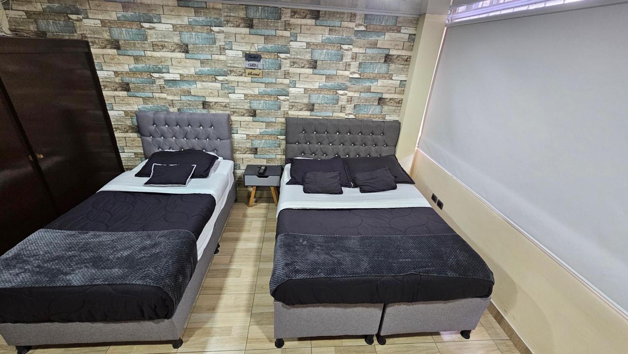 Bed & Breakfast Colisseum Roma House- Campin Simon Bolivar Movistar Embajada Compensar *